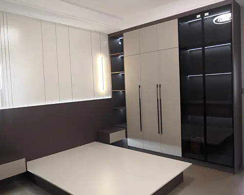 Como limpar um guarda-roupa de madeira Como limpar um guarda-roupa de madeira